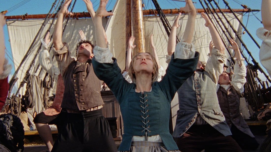 El diseño de producción del filme destaca por su atención al detalle para crear ambientes históricamente correctos | Foto: Searchlight Pictures