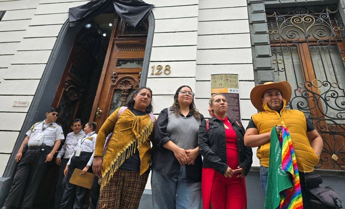 Organizaciones provida protestaron en el Congreso de Puebla | Foto: EsImagen