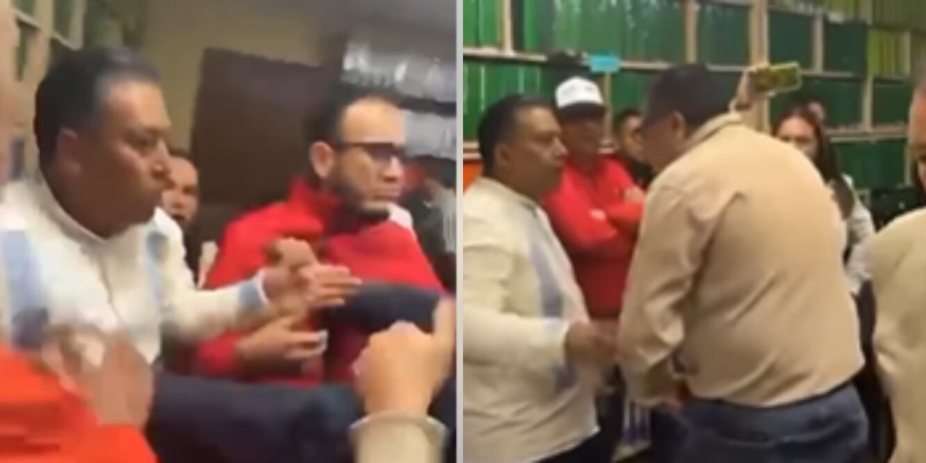 Confrontación entre los colaboradores de los alcaldes entrante y saliente de Ahuazotepec, Puebla, durante la entrega-recepción / Foto: Captura de Pantalla