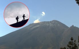 VIDEO Excursionistas se arriesgan y escalan el volcán Popocatépetl