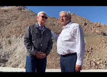 AMLO le da una flor a Bonilla: "no hizo un mal gobierno"