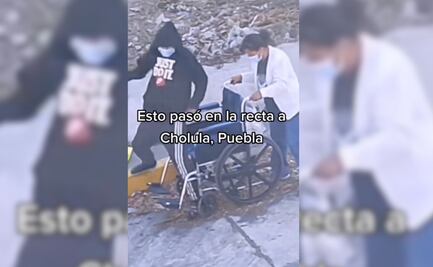 Ya los exhibieron: graban a pareja que finge discapacidad para pedir limosna en Puebla 