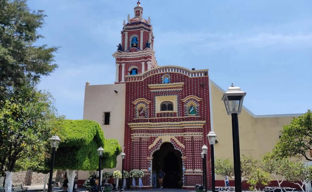 Templo de Santa María Tonatzintla en San Andrés Cholula. Foto: Demian Magallán
