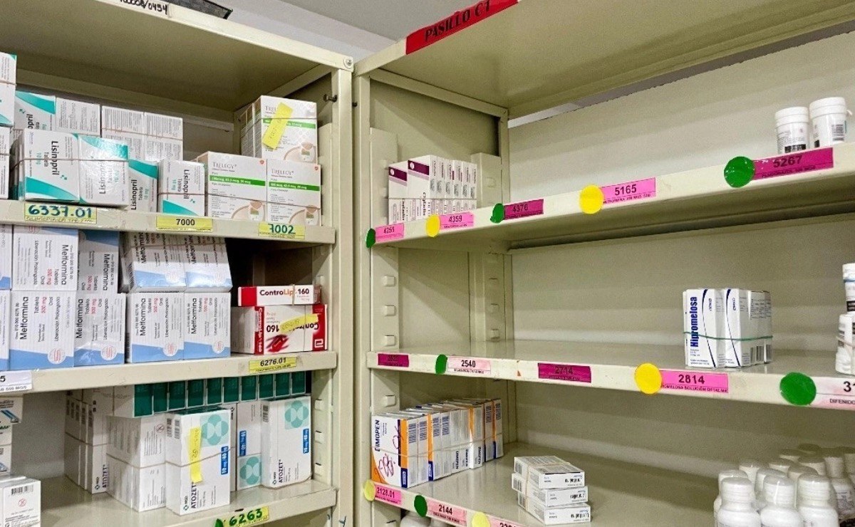 Hay desabasto de medicinas en hospitales de Puebla, confirma secretario de Salud