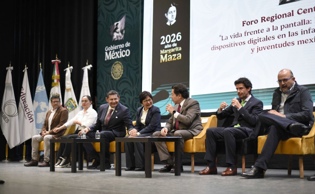 Analizan impacto de dispositivos digitales en niños y jóvenes en el Foro Regional Centro-Sur | Foto: BUAP.