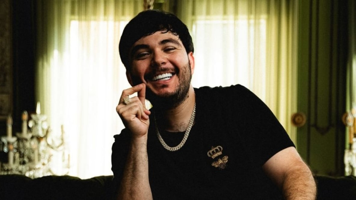 Esta acción responde a las preocupaciones sobre el impacto negativo de este tipo de contenido en el público, especialmente en eventos públicos como el de la feria, donde se busca evitar la propagación de mensajes que puedan incitar a comportamientos ilegales o violentos.
Foto: Producción El Universal Puebla