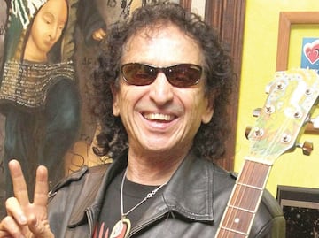 Alex Lora, el hijo pródigo que sigue rocanroleando 53 años después