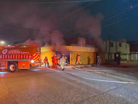 Se incendia inmueble en la Roma
