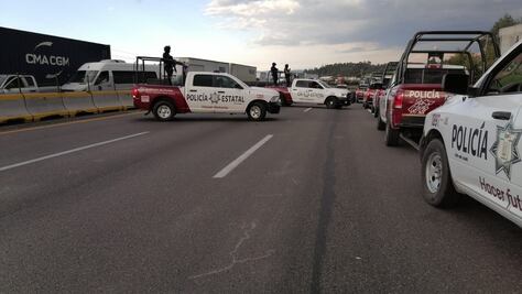 Hay 4 detenidos por bloqueo en la México-Puebla y cateos en Tlahuapan