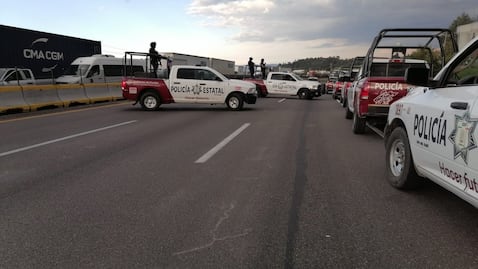 Hay 4 detenidos por bloqueo en la México-Puebla y cateos en Tlahuapan