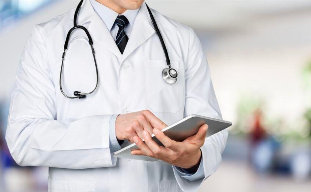 Familiares de adultos mayores acusaron que fueron estafados por supuestos médicos en Acatlán de Osorio | Foto: cgcom.com