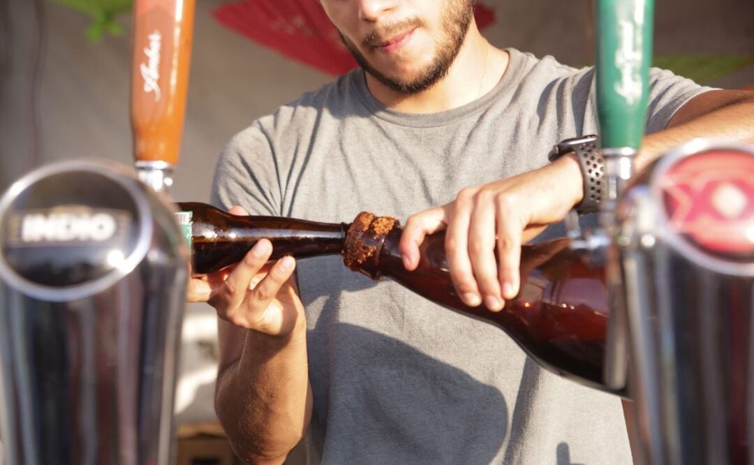 Una joven denunció en redes sociales que fue presuntamente drogada en la Feria de la Michelada | Foto: Agencia Es Imagen para El Universal Puebla