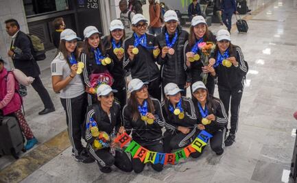 REGRESA A CASA LA SELECCIÓN DE NATACIÓN ARTÍSTICA