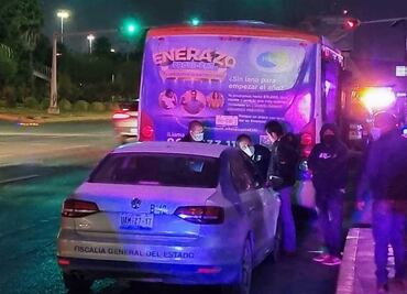 Automovilista balea ruta Malacatepec y una pasajera muere