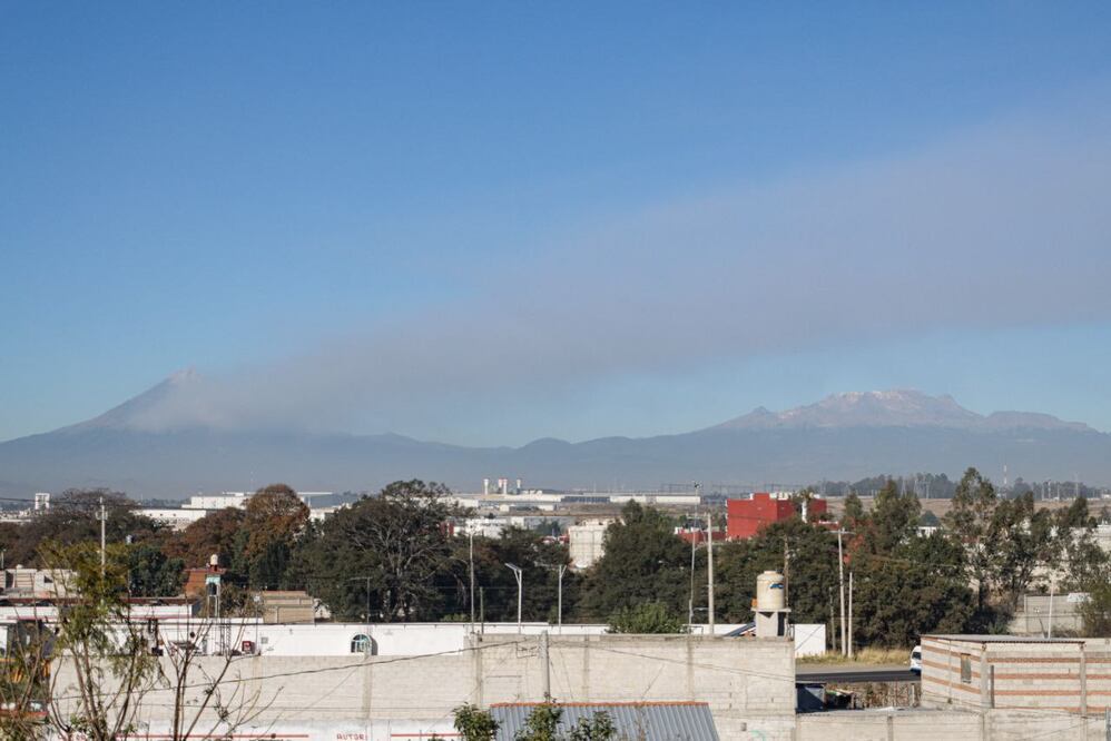 Debido a la presencia de ceniza y los incendios hay mala calidad del aire en Puebla | ES IMAGEN