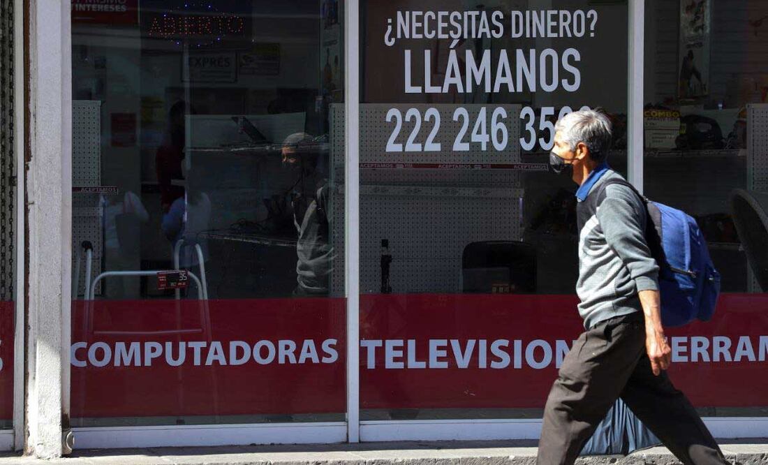 Ten cuidado con el contrato que firmas antes de empeñar tu prenda, pide la Profeco | Foto: Agencia Es Imagen para El Universal Puebla