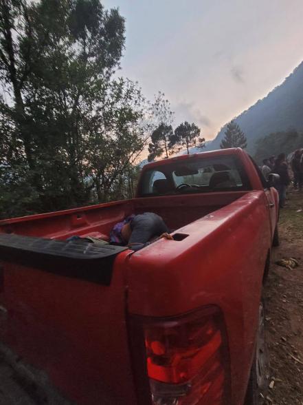 Mueren tres delincuentes tras ataque armado a policías estatales en Coyomeapan