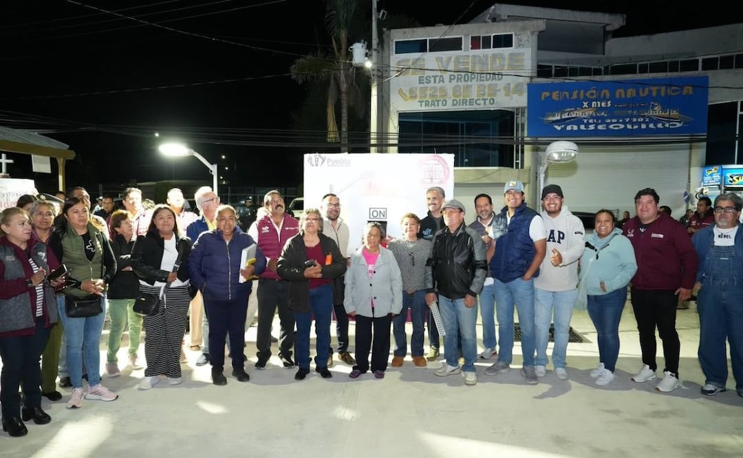 La Secretaría de Servicios Públicos modernizó 325 luminarias con esta tecnología entre ambas demarcaciones | Foto: Ayuntamiento de Puebla.