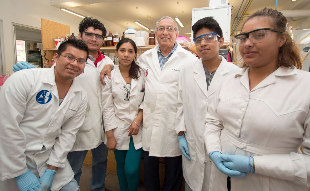 En la BUAP rinden homenaje al doctor Jesús Sandoval Ramírez | Foto: BUAP.