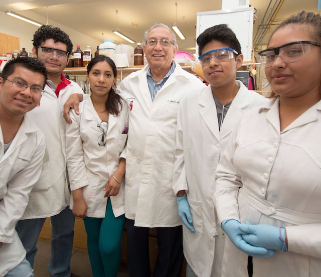 En la BUAP rinden homenaje al doctor Jesús Sandoval Ramírez