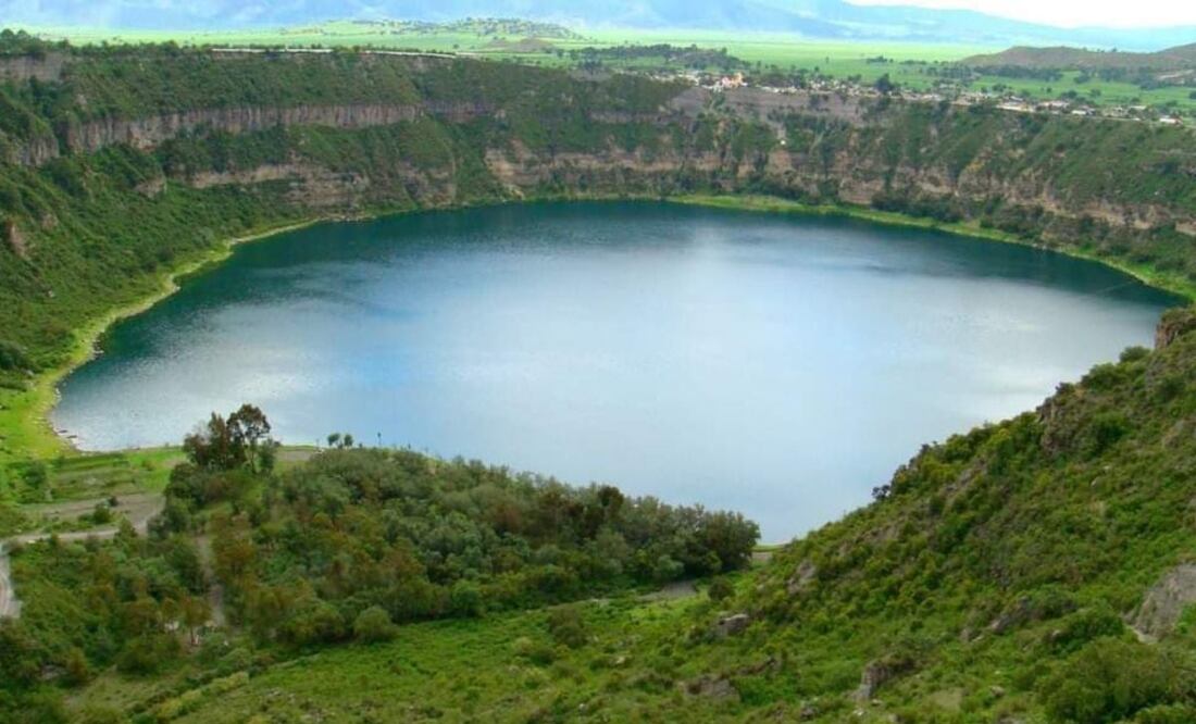 La laguna de Aljojuca es muy peligrosa para nadar, ahí han rescatado varios cuerpos | Foto: Twitter Turisteando Puebla