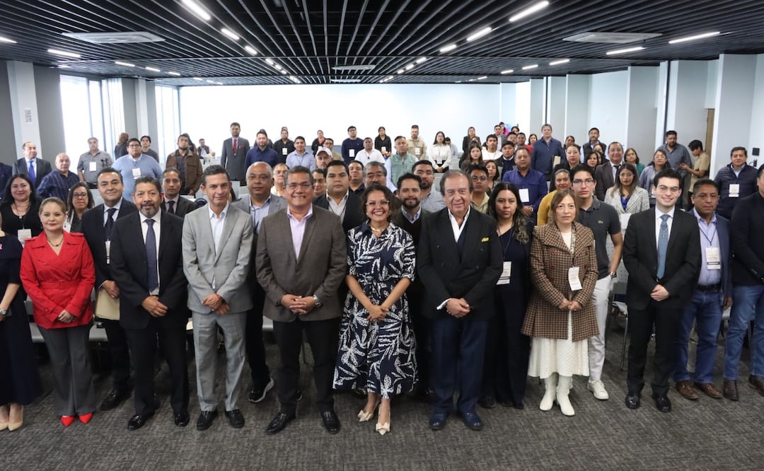 Julio Miguel Huerta Gómez destacó el papel de los secretarios municipales en la legalidad de los acuerdos de Cabildo y la paz social | Foto: Congreso del Estado