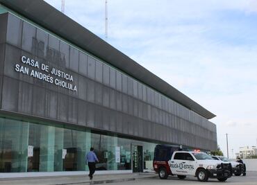 Disparan en Periférico e impacta cristal de Casa de Justicia en Cholula