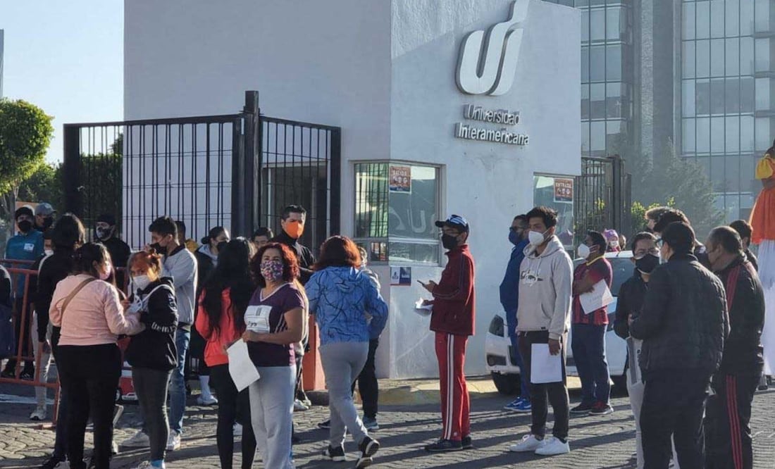 Estudiantes de la Universidad Interamericana están en espera de su título | Foto: Especial