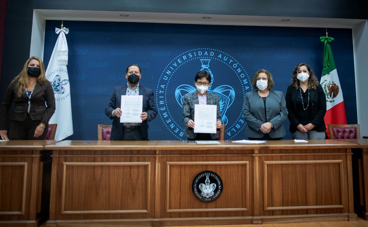 BUAP firma convenio de colaboración con el SAT