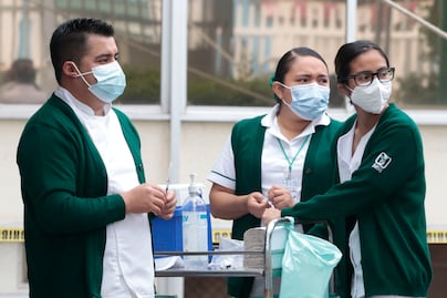 Solicita Barbosa de manera formal a la federación más vacunas para Puebla