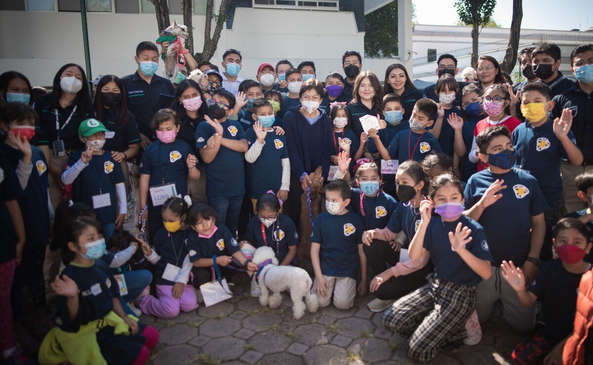 BUAP organiza Caminata Perruna por la Salud