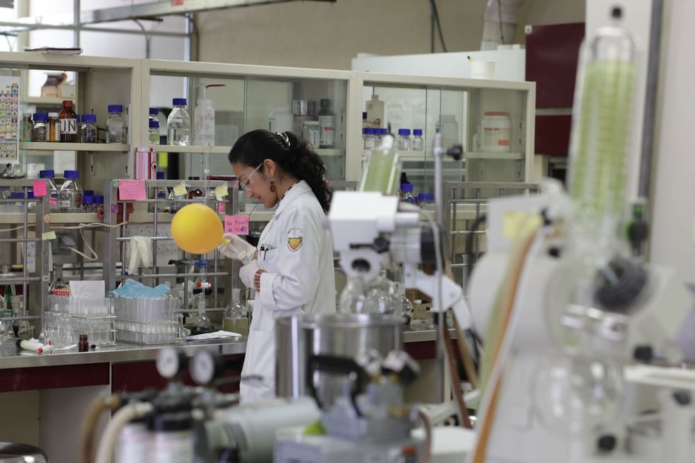 Los microscopios de rayos x son invento de un científico poblano | Es Imagen para El Universal Puebla