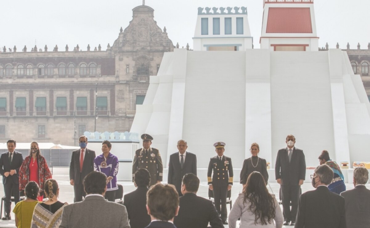 Ante funcionarios e invitados especiales, el Presidente encabezó la inauguración de la maqueta monumental del Templo Mayor, ubicada en el Zócalo de la Ciudad de México. Foto: Germán Espinosa. EL UNIVERSAL