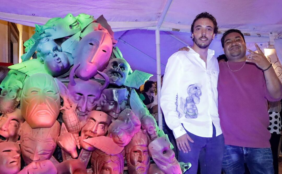 La exposición Santería Cósmica estará un mes en el restaurante Traspatio de Puebla | Foto: Agencia Es Imagen para El Universal Puebla