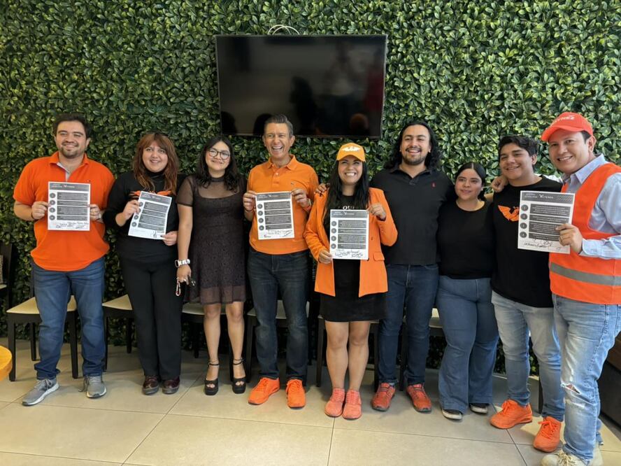 El candidato Rafa Cañedo firmó compromisos con jóvenes | Foto: Rafa Cañedo