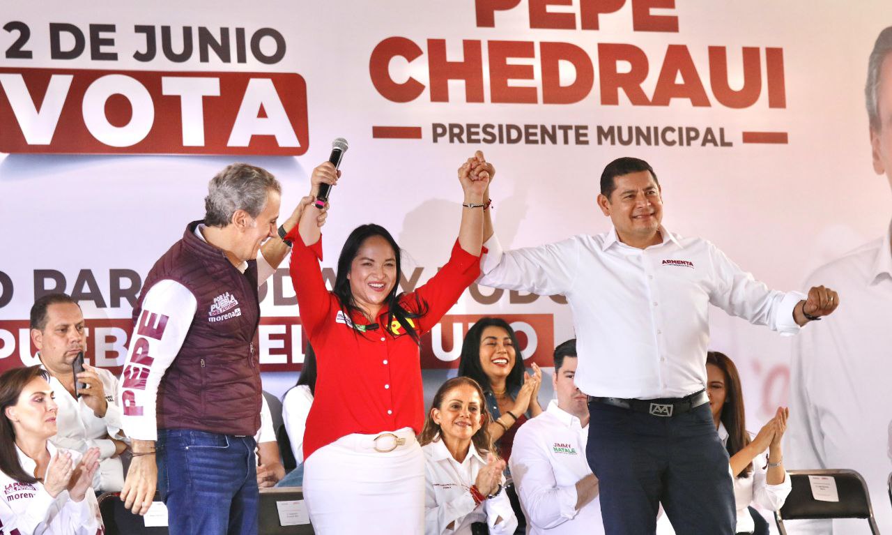 Liz Sánchez acompañó a Alejandro Armenta y Pepe Chedraui al arranque de campaña | Foto: EsImagen
