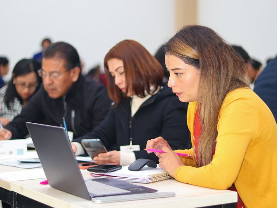 De enero a la fecha la SEP ha realizado 12 cursos de actualización | Foto: SEP