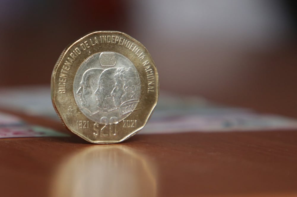 Una aplicación de celular puede valuar tus monedas | Foto: EsImagen