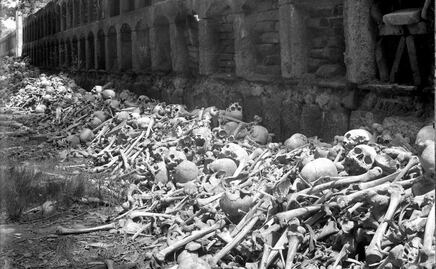 Sorprende inédita foto con infinidad de osamentas en antiguo panteón de El Carmen  