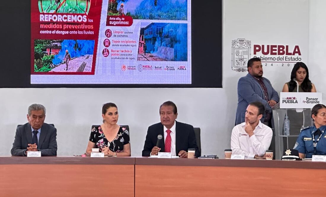 Refuerza Gobierno del Estado operativos contra el dengue en la Sierra Norte | Foto: Gobierno de Puebla.