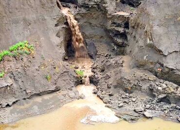 Socavón de Puebla ya tiene su propia cascada. VIDEO