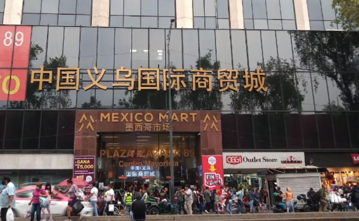 Clausuran Plaza en Avenida Izazaga tras operativo de autoridades. Fuente: Google maps.
