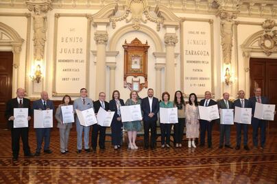 Ayuntamiento de Puebla reconoce a notarios poblanos distinguidos