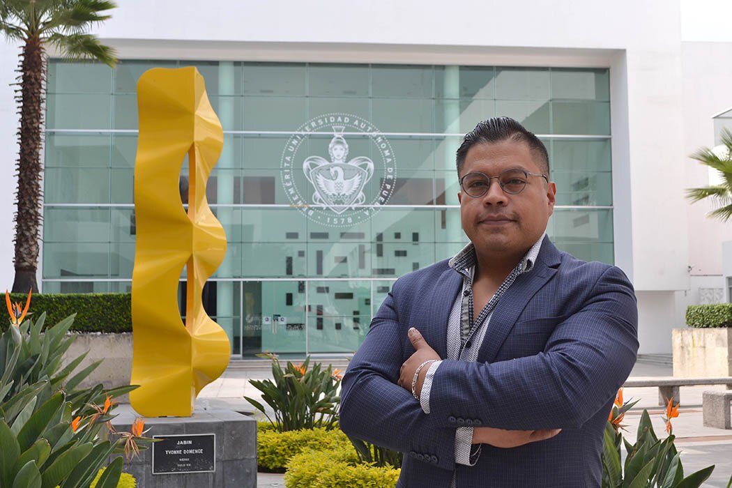 La docencia conlleva cerebro, pero también mucho corazón: Docente BUAP