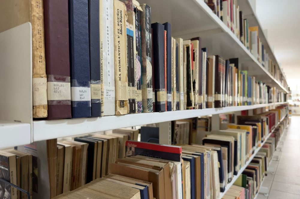 El Consejo de la Crónica del Estado de Puebla guarda un enorme acervo histórico | Es Imagen para El Universal Puebla