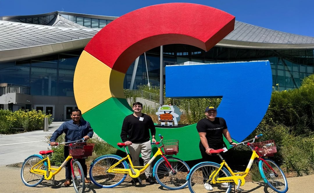 El Gobierno brinda oportunidades para potenciar capacidades de los poblanos en escenarios internacionales | Foto: Gobierno del Estado