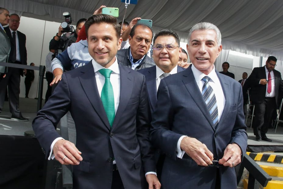 El ex gobernador Tony Gali fue invitado al informe del gobernador Sergio Salomón | EsImagen para El Universal Puebla