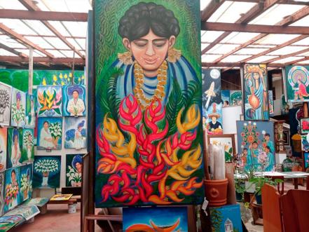 Gregorio Méndez, el pintor de Cuetzalan que dedica sus pinceladas a la alegría de vivir