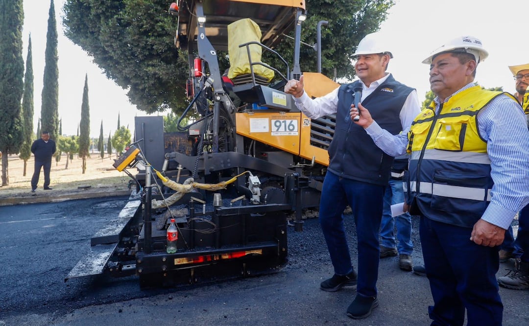 Armenta supervisa rehabilitación de avenida Cúmulo de Virgo | Foto: Gobierno de Puebla.