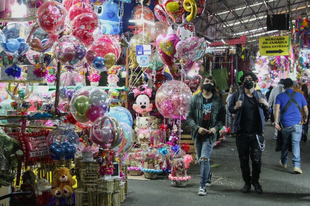 La Condusef recomienda hacer regalos útiles. Foto: Cuartoscuro